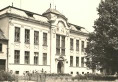 Obnova fasády ZŠ 2003